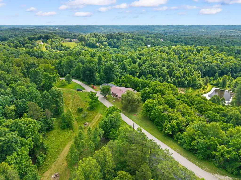 736 Caudill Road Beattyville KY 41311