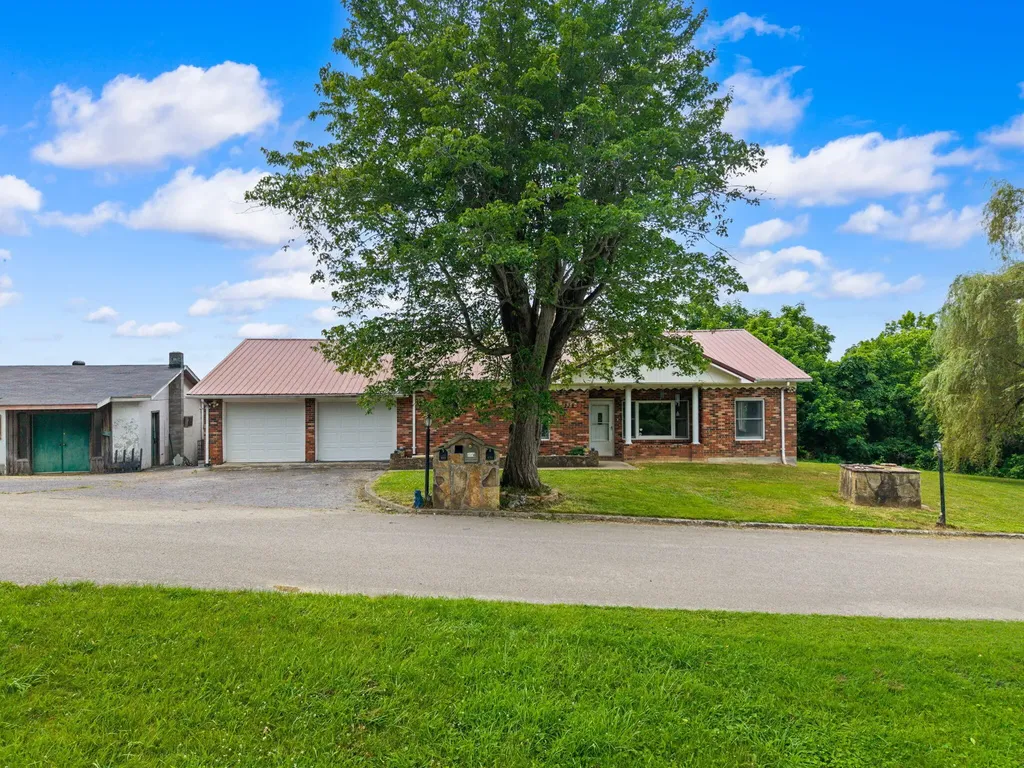 736 Caudill Road Beattyville KY 41311