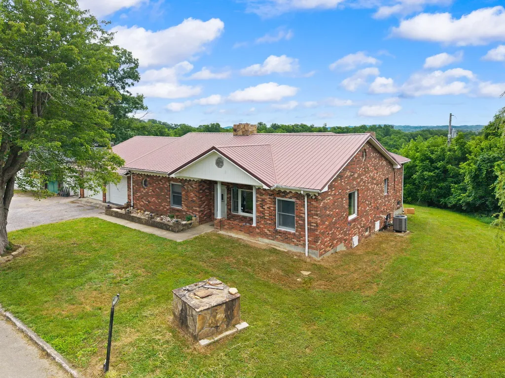 736 Caudill Road Beattyville KY 41311