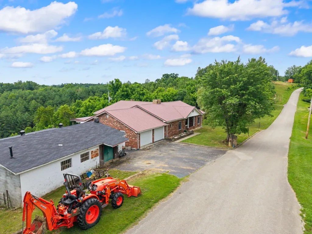 736 Caudill Road Beattyville KY 41311