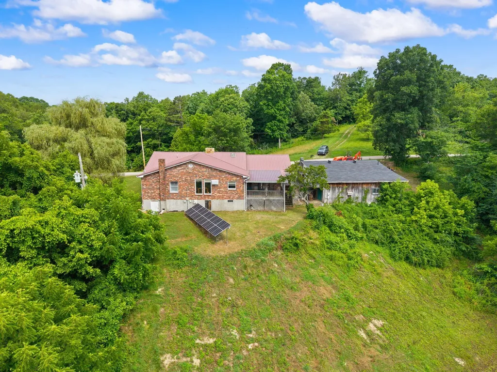 736 Caudill Road Beattyville KY 41311