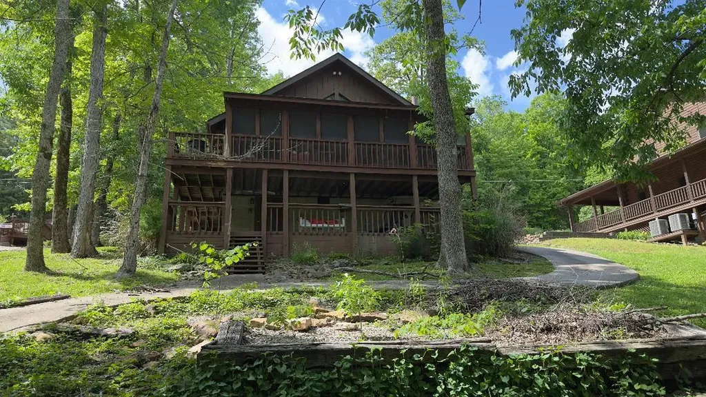 403 Timberlake Lane Mcdaniels KY 40152
