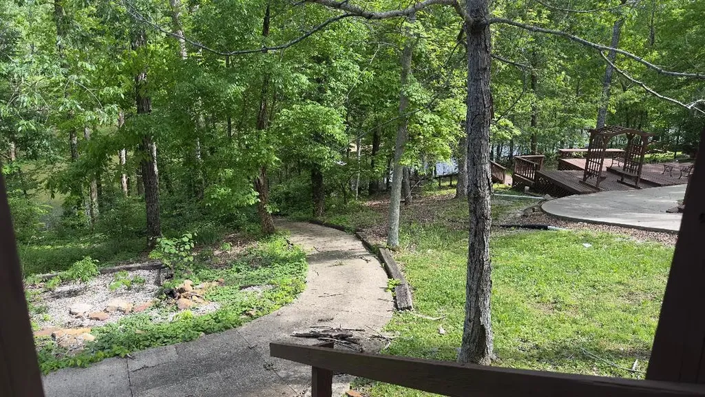 403 Timberlake Lane Mcdaniels KY 40152