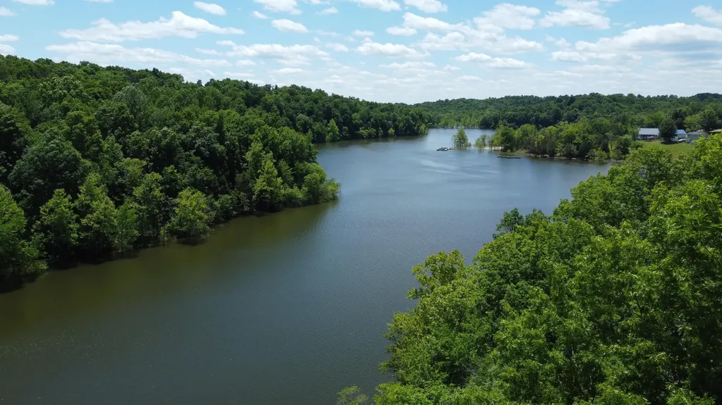 403 Timberlake Lane Mcdaniels KY 40152