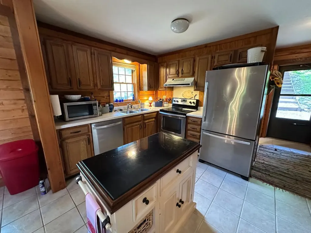403 Timberlake Lane Mcdaniels KY 40152