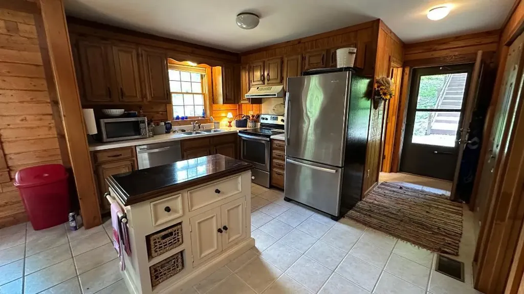 403 Timberlake Lane Mcdaniels KY 40152