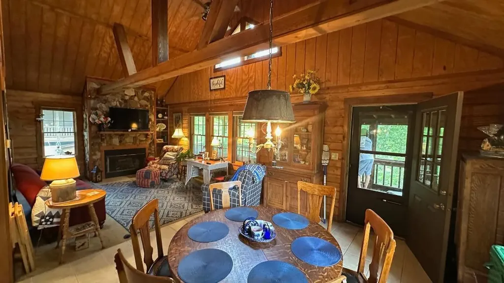 403 Timberlake Lane Mcdaniels KY 40152