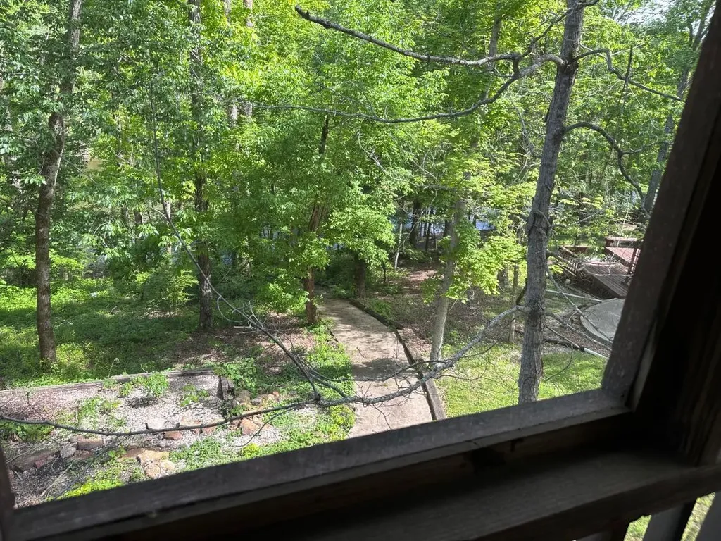 403 Timberlake Lane Mcdaniels KY 40152