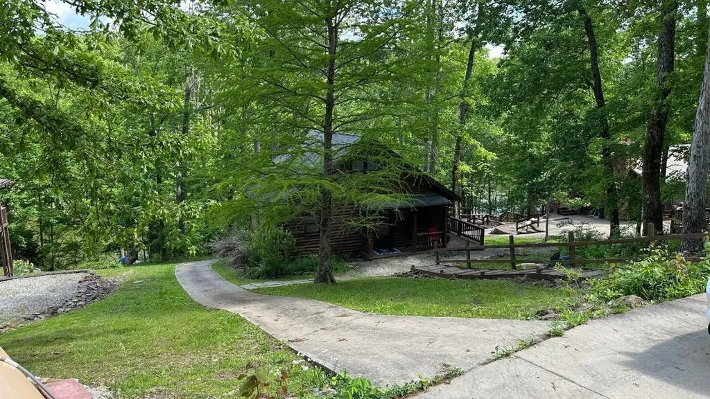 403 Timberlake Lane Mcdaniels KY 40152