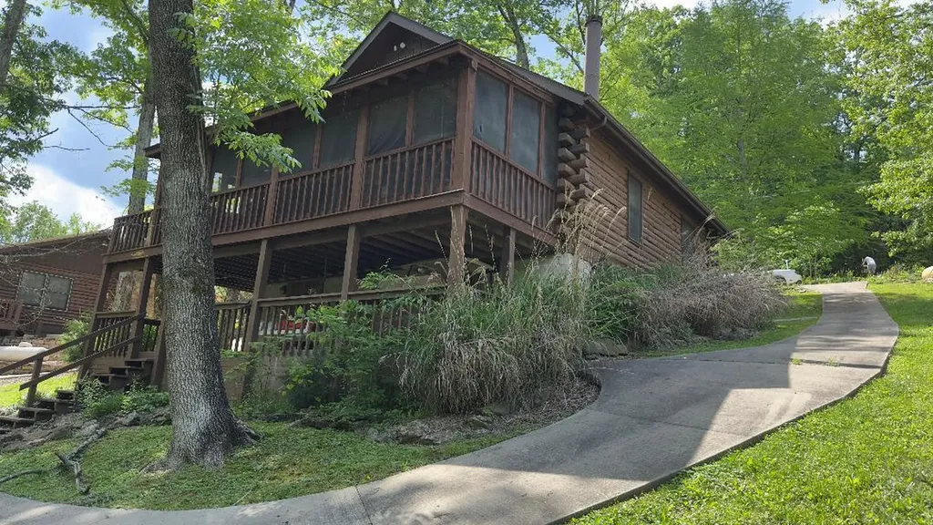 403 Timberlake Lane Mcdaniels KY 40152