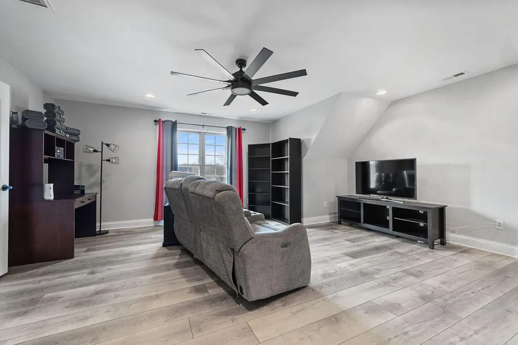 125 Pershing Way Paducah KY 42001