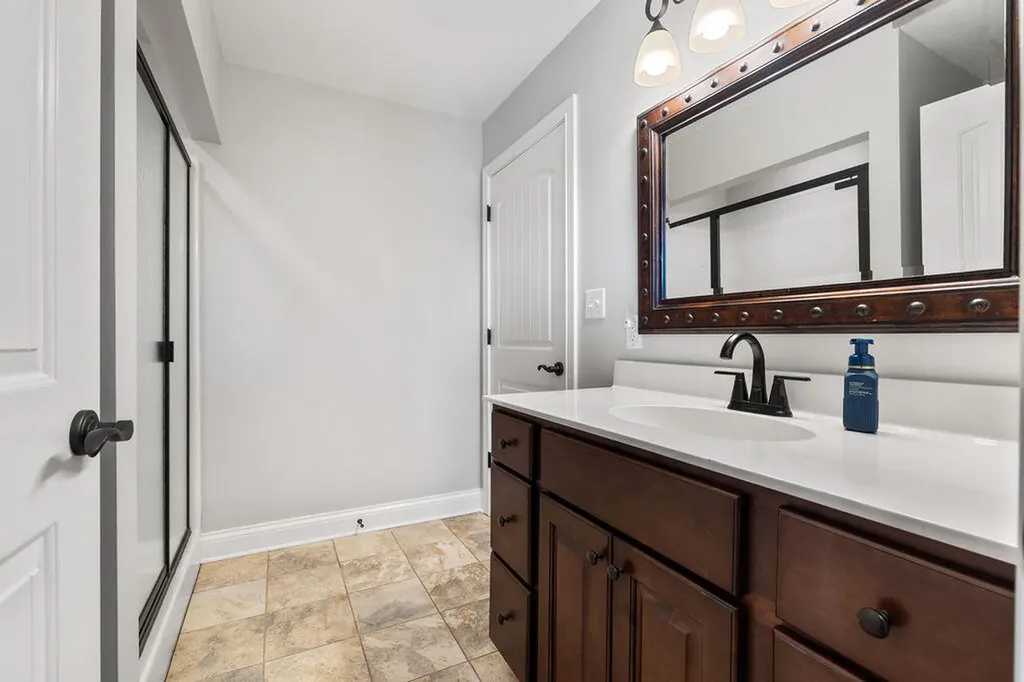125 Pershing Way Paducah KY 42001