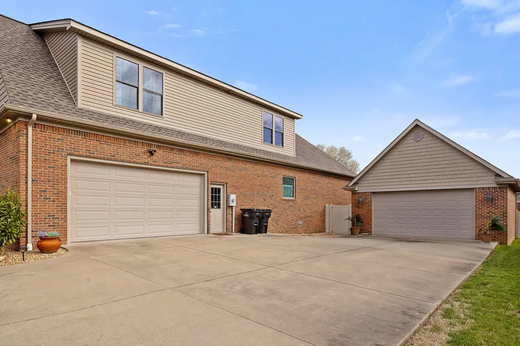 125 Pershing Way Paducah KY 42001