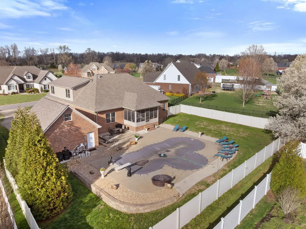 125 Pershing Way Paducah KY 42001