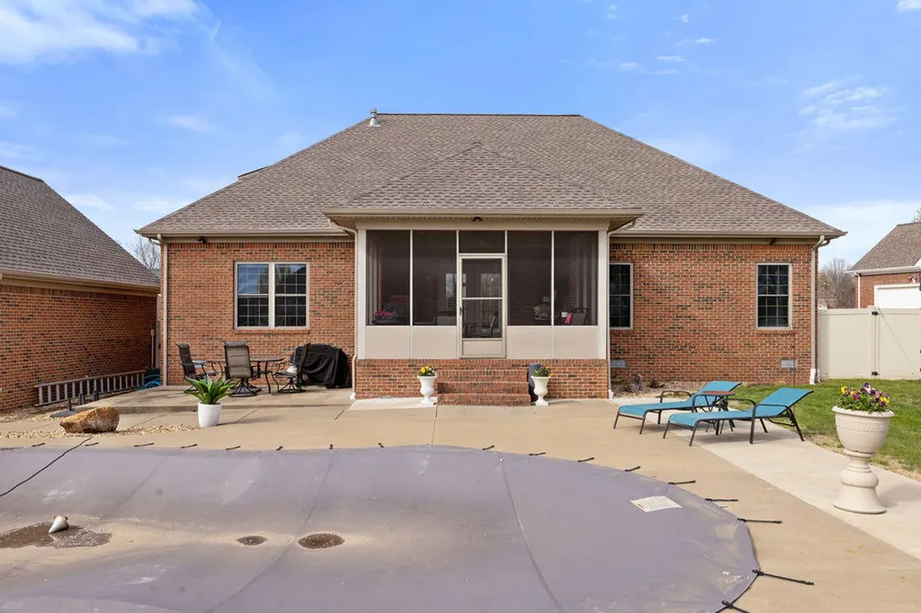 125 Pershing Way Paducah KY 42001