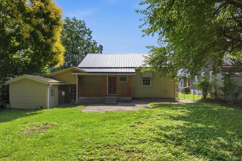403 N 4th Street Danville KY 40422