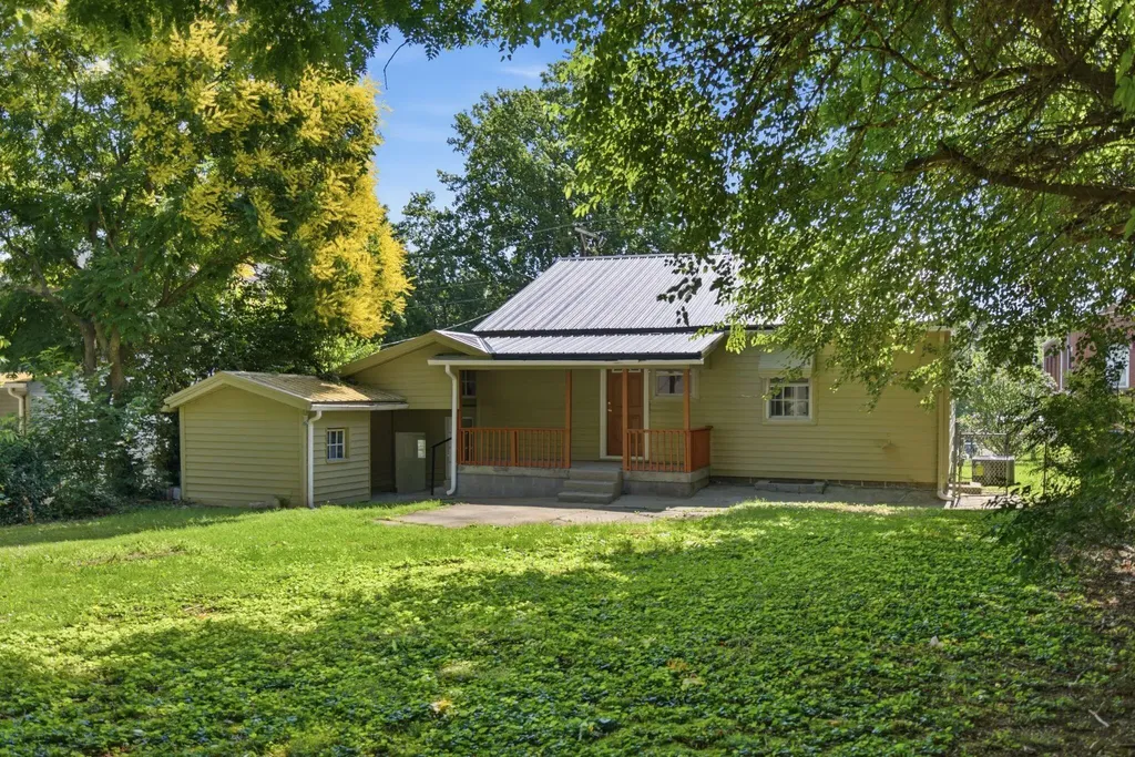 403 N 4th Street Danville KY 40422