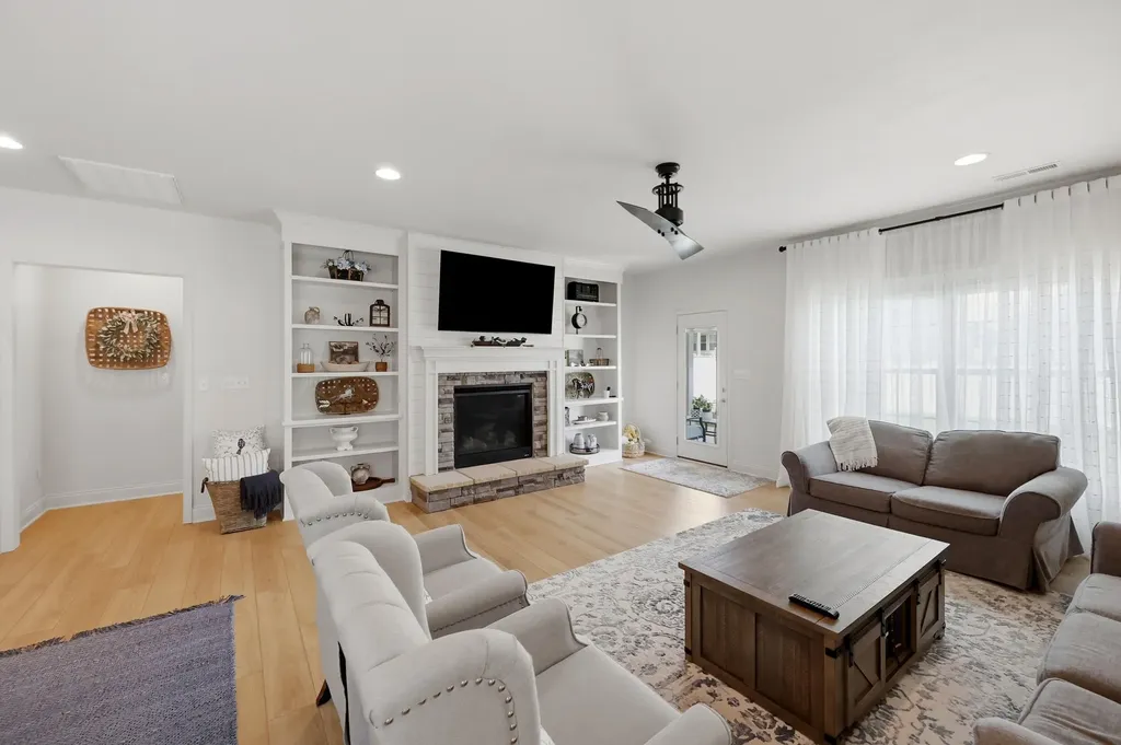 2279 Calendula Road Lexington KY 40511