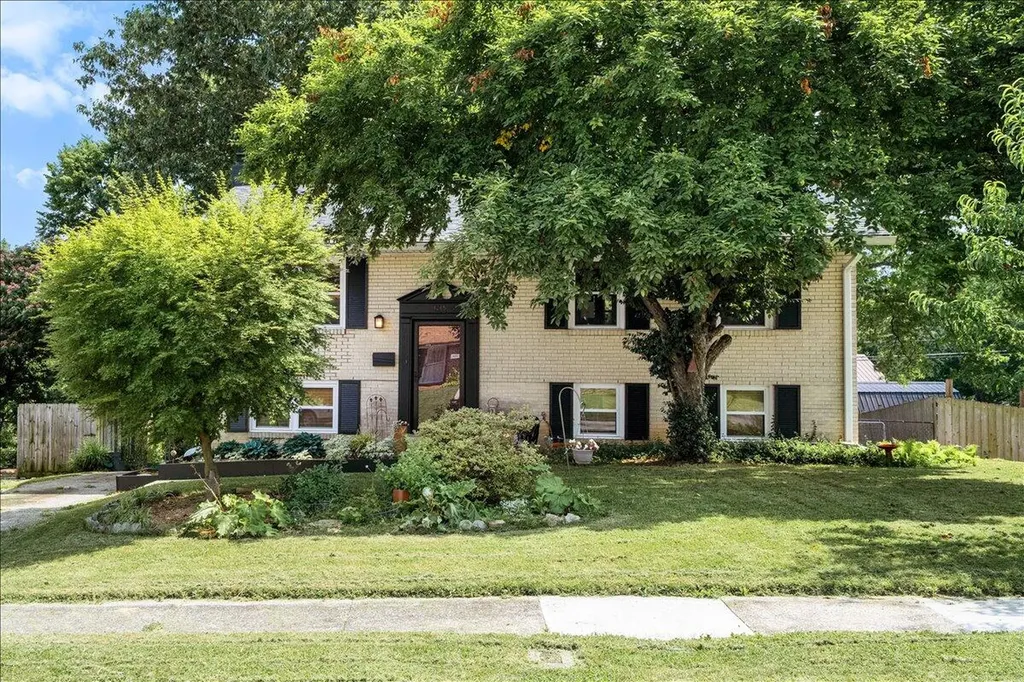 1265 Nice Drive Lexington KY 40504
