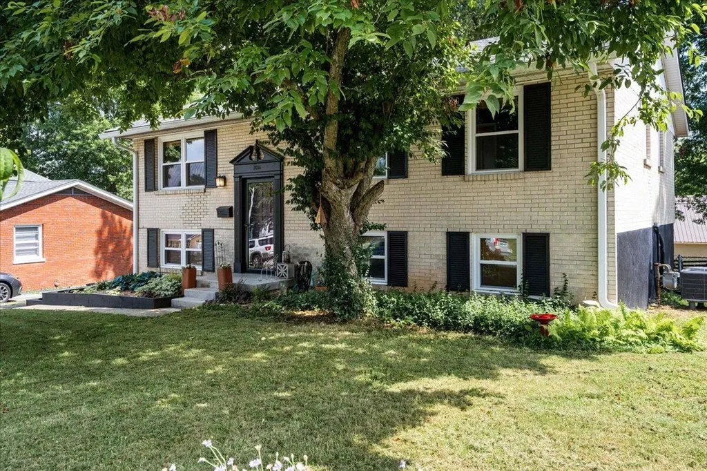 1265 Nice Drive Lexington KY 40504