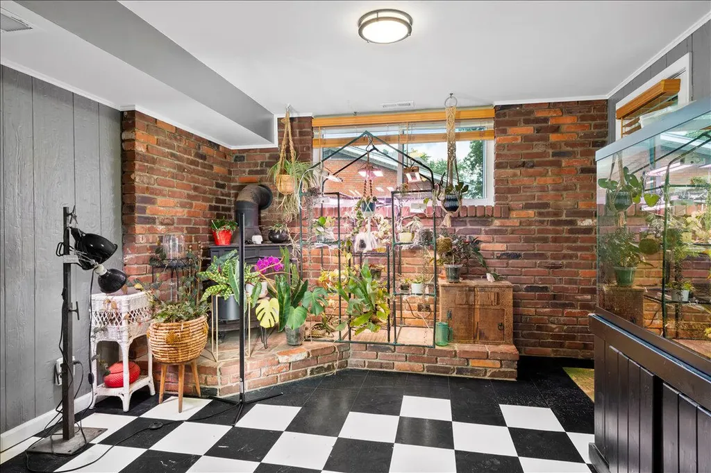 1265 Nice Drive Lexington KY 40504