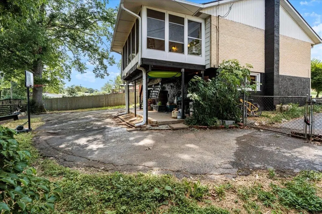 1265 Nice Drive Lexington KY 40504