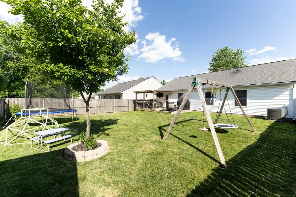 1913 Sandersville Road Lexington KY 40511