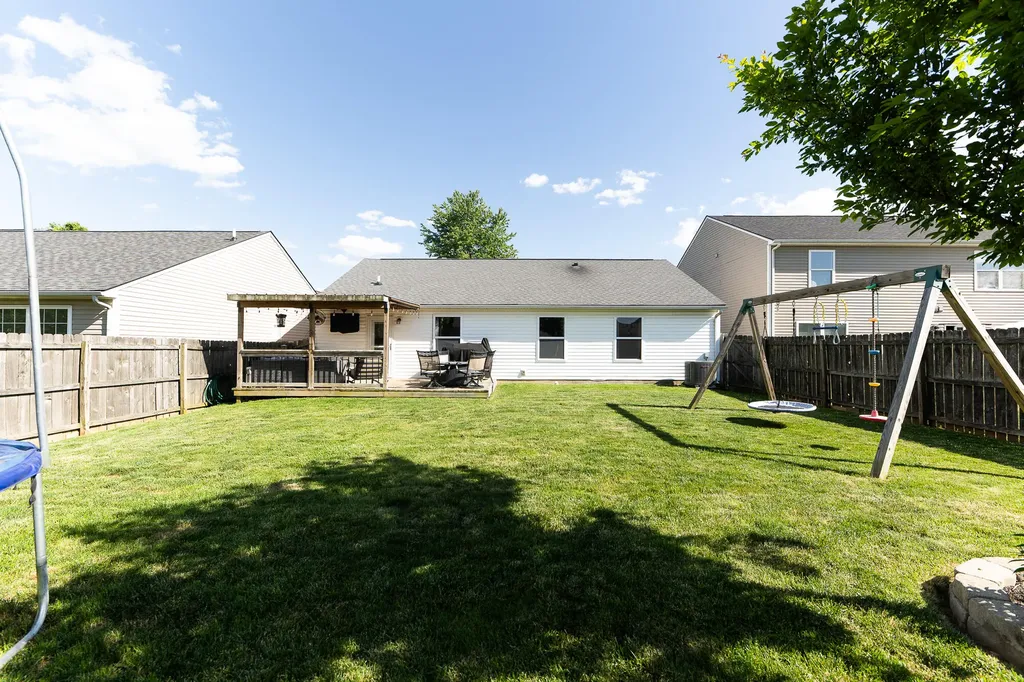 1913 Sandersville Road Lexington KY 40511