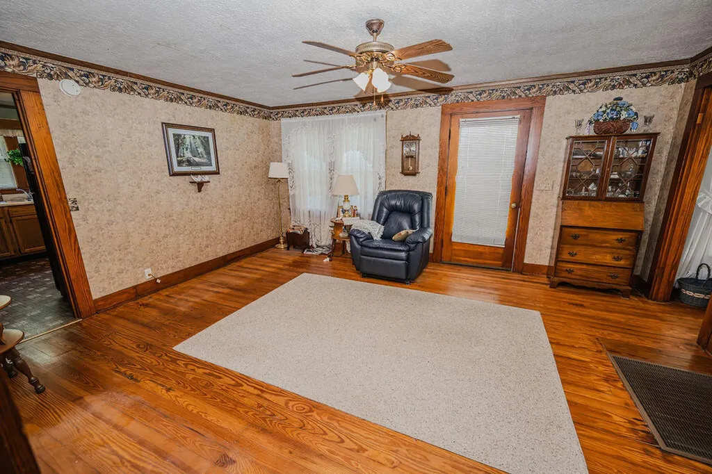 7608 W Tunnel Hill Road Sharpsburg KY 40374