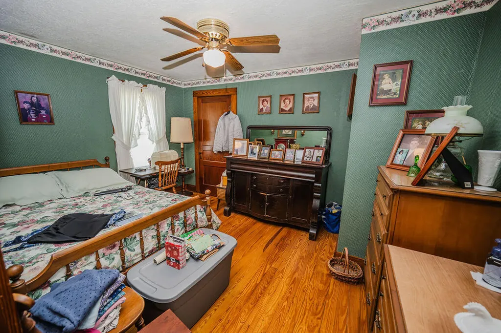7608 W Tunnel Hill Road Sharpsburg KY 40374