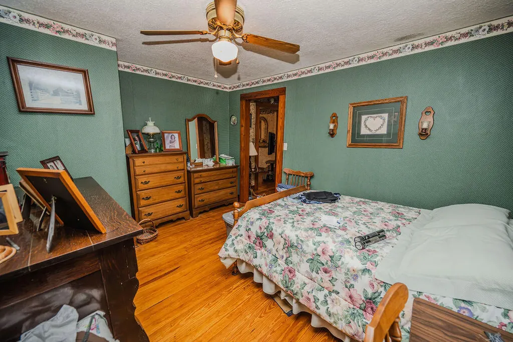 7608 W Tunnel Hill Road Sharpsburg KY 40374