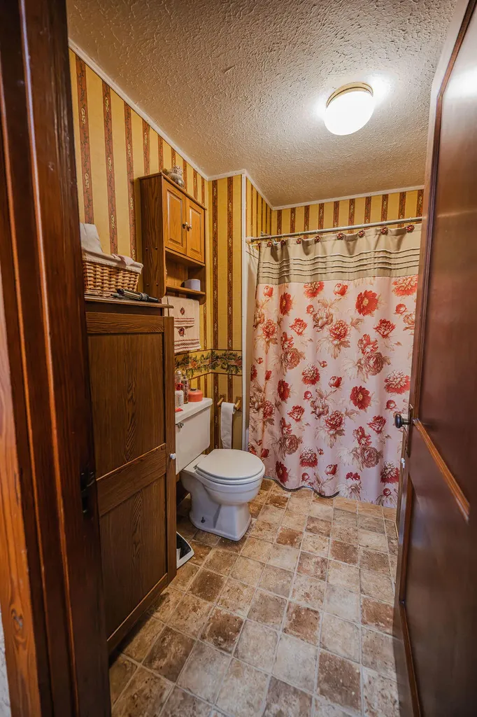 7608 W Tunnel Hill Road Sharpsburg KY 40374