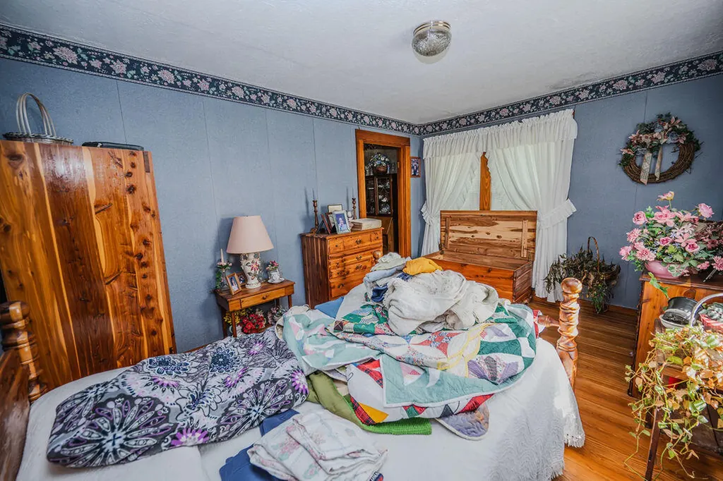 7608 W Tunnel Hill Road Sharpsburg KY 40374
