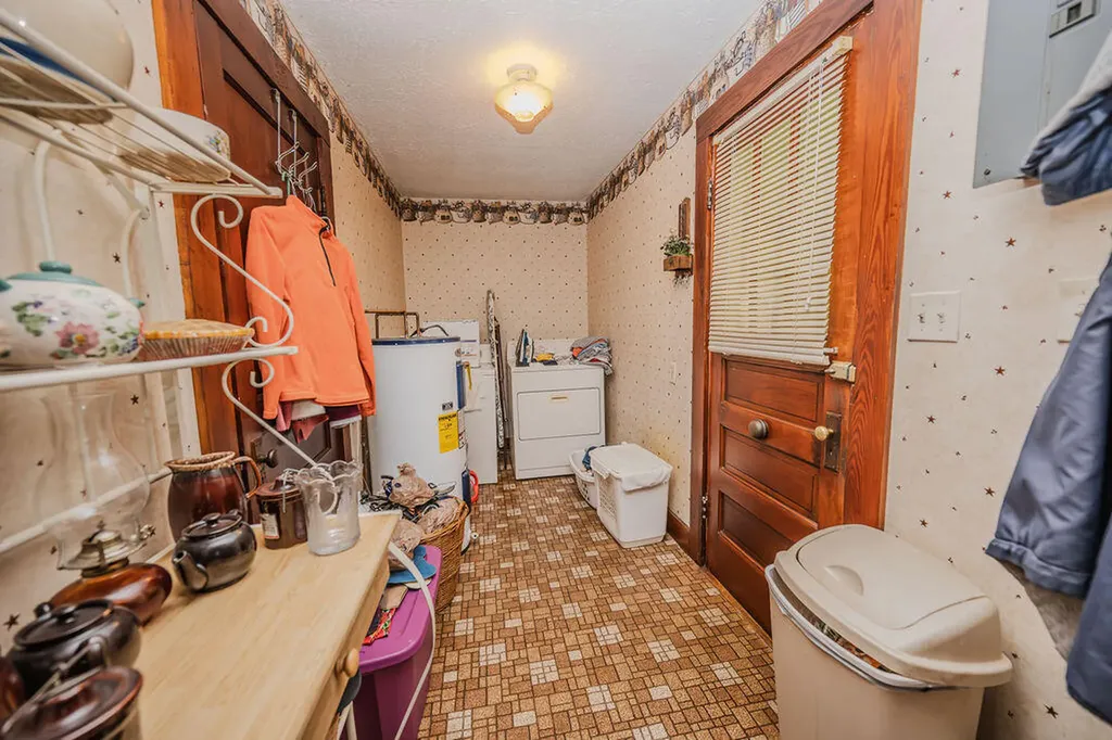7608 W Tunnel Hill Road Sharpsburg KY 40374