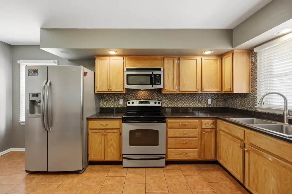 1525 Port Royal Drive Lexington KY 40504