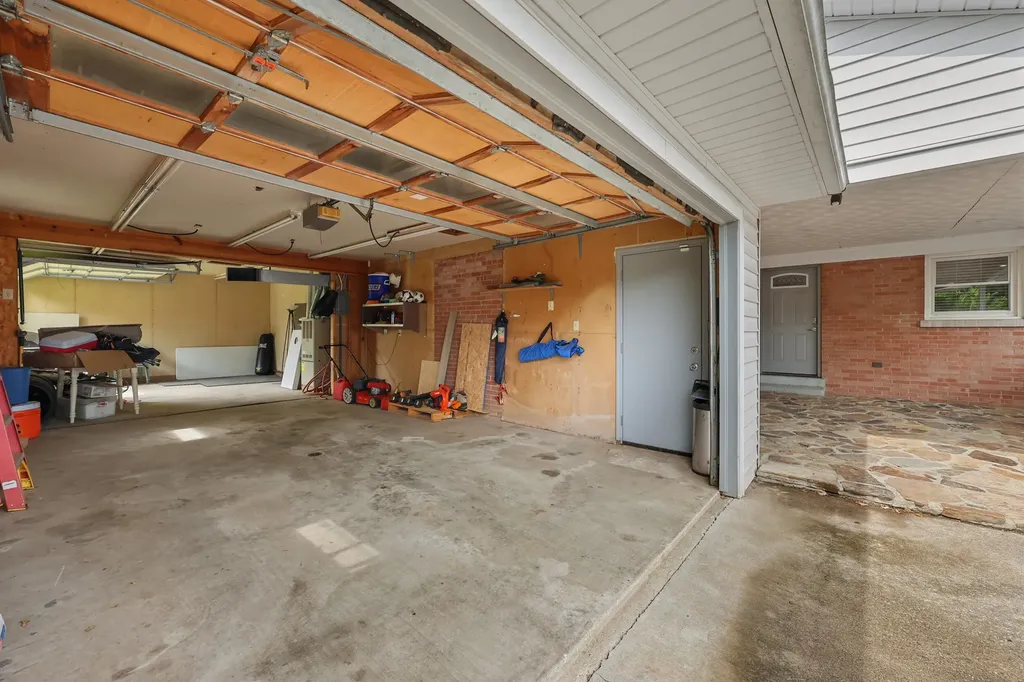 1525 Port Royal Drive Lexington KY 40504