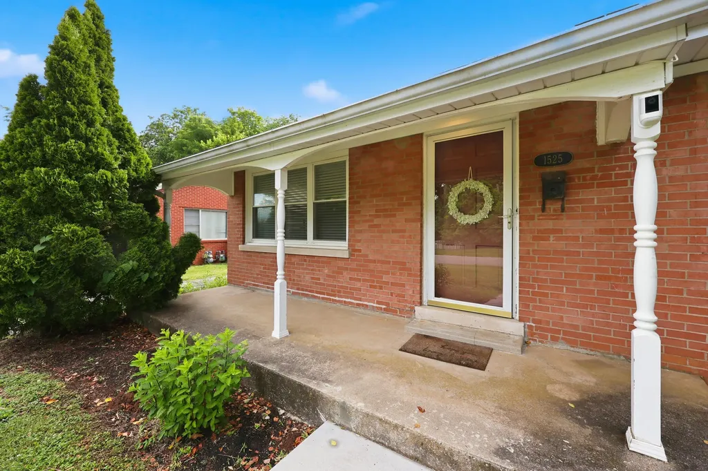 1525 Port Royal Drive Lexington KY 40504