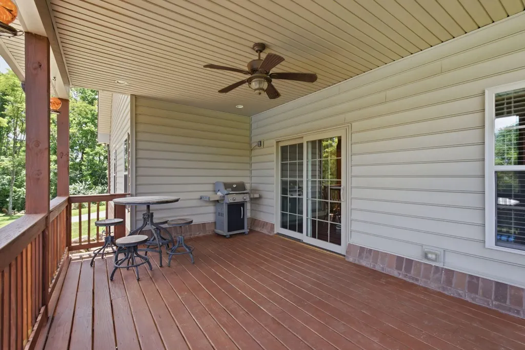 1576 Gayhart Lane Nicholasville KY 40356