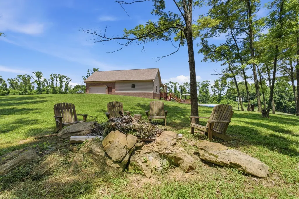 1576 Gayhart Lane Nicholasville KY 40356
