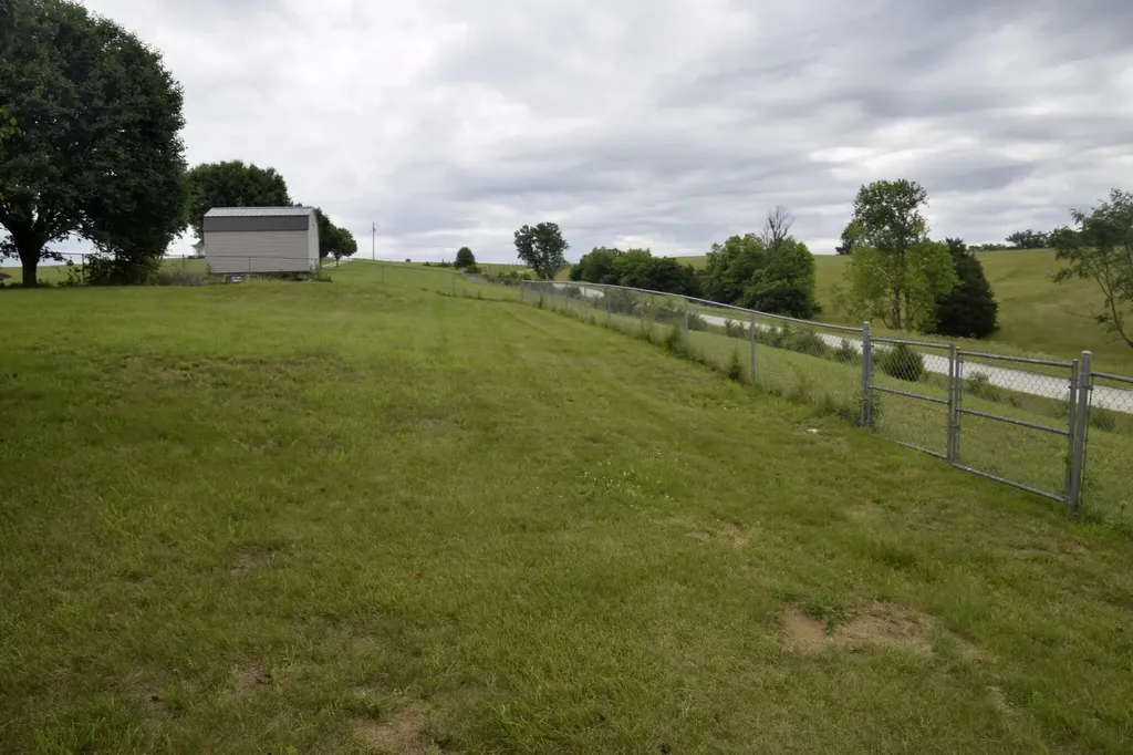 7223 Mt Carmel Road Maysville KY 41056