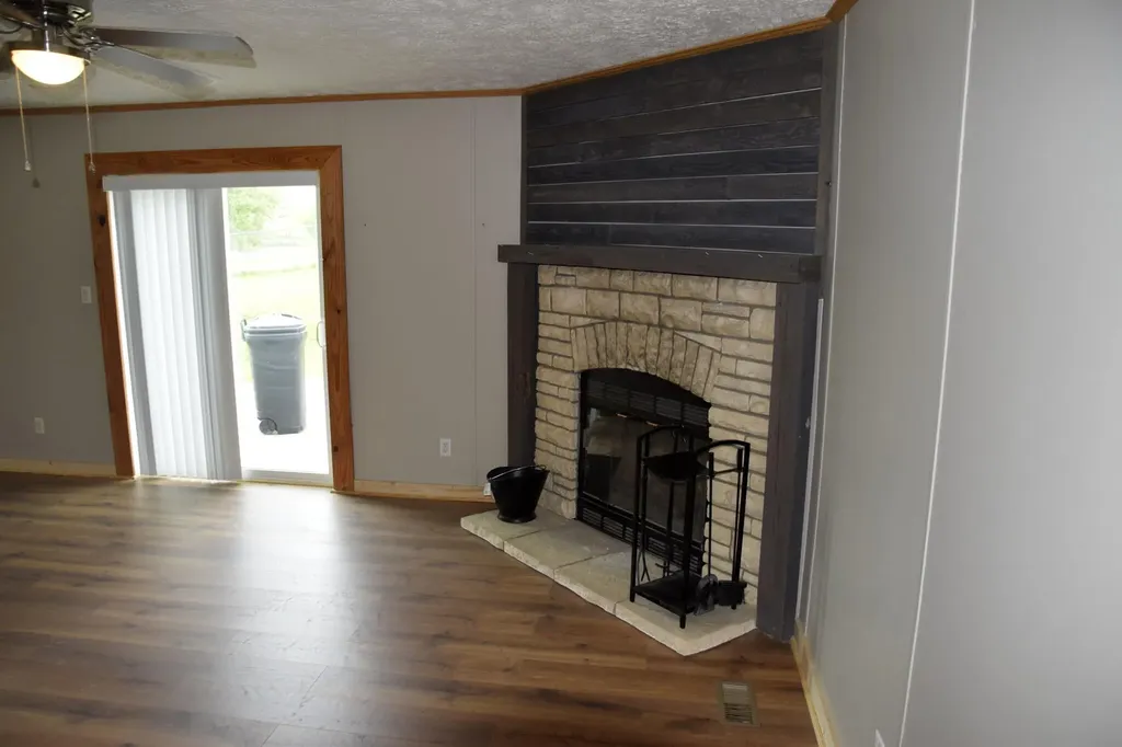 7223 Mt Carmel Road Maysville KY 41056