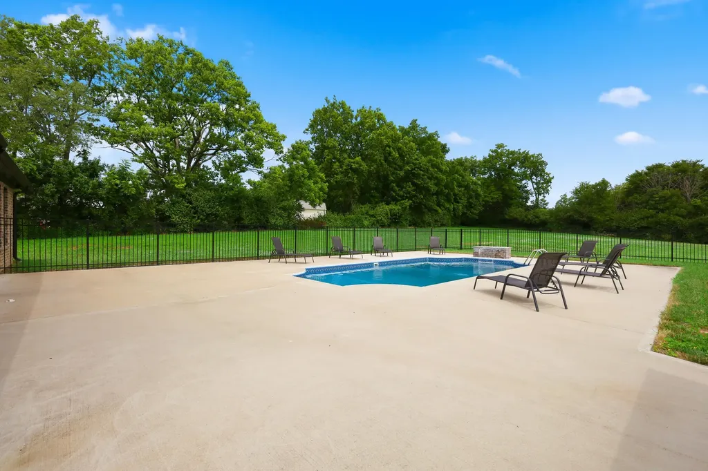 156 Rocky Waters Way Georgetown KY 40324