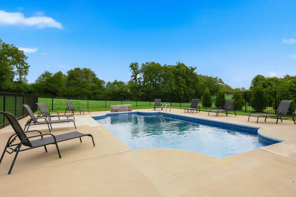 156 Rocky Waters Way Georgetown KY 40324