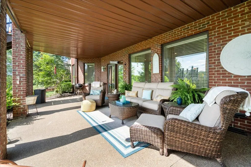 110 Loch Lomond Drive Georgetown KY 40324