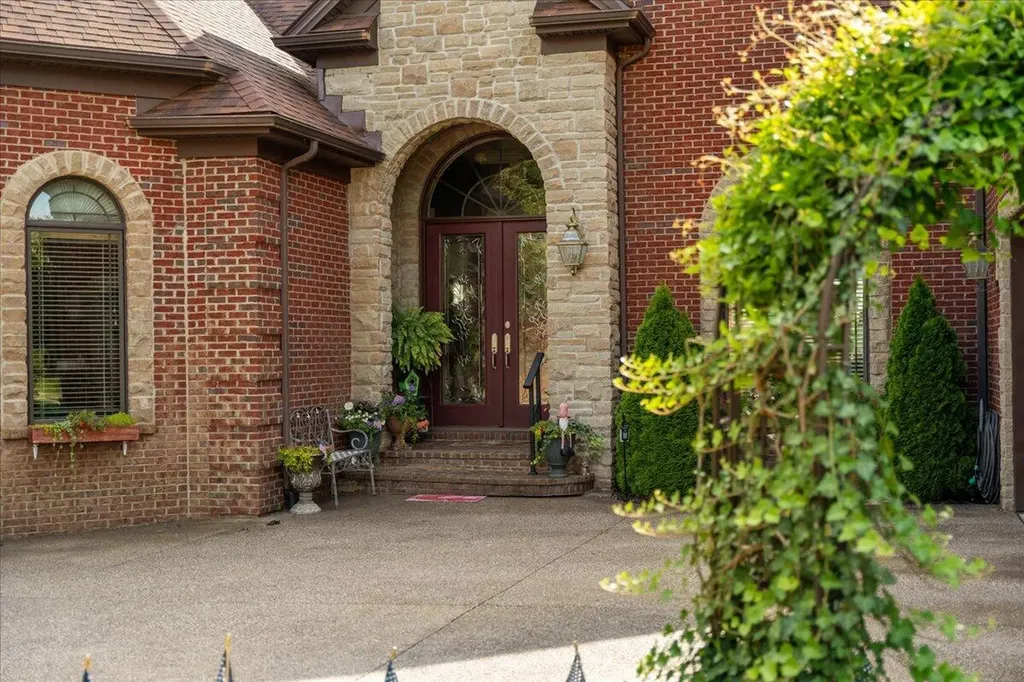 110 Loch Lomond Drive Georgetown KY 40324