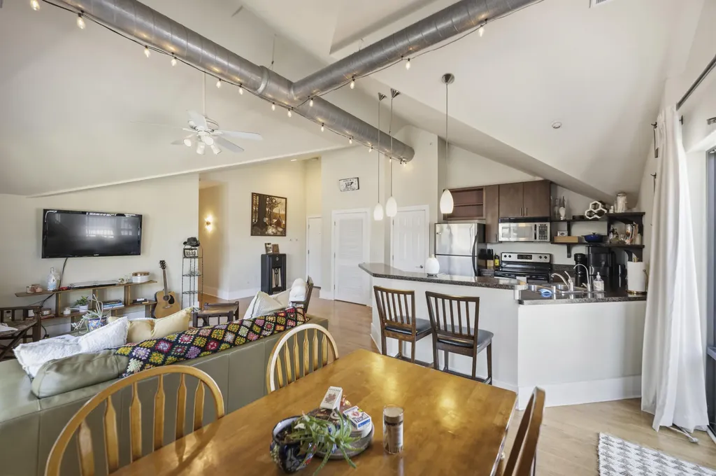 261 S Limestone Street Lexington KY 40508