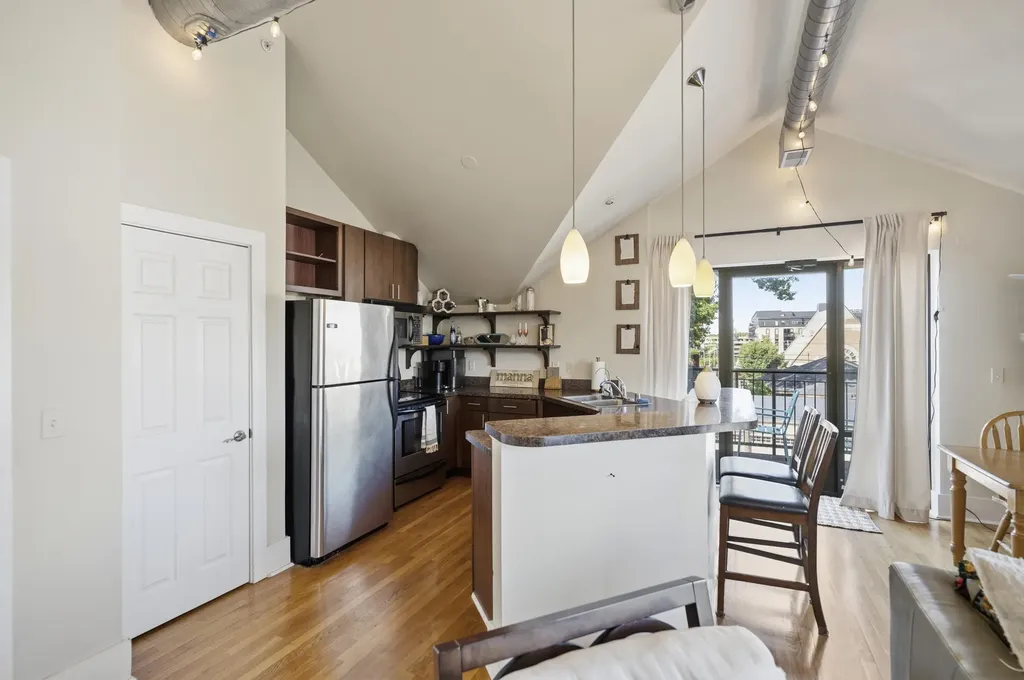 261 S Limestone Street Lexington KY 40508