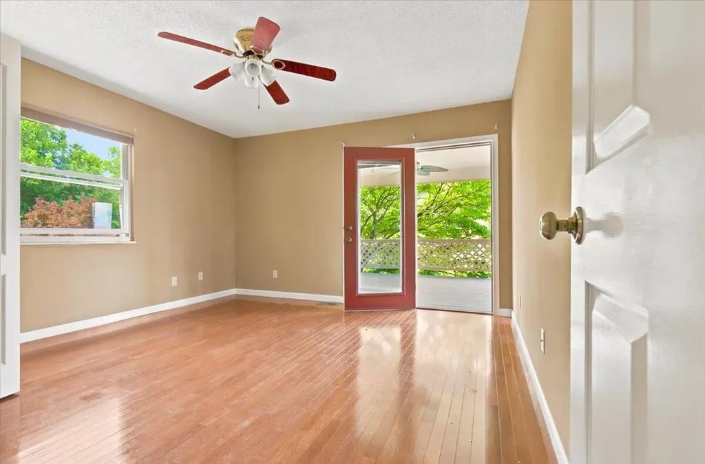 141 Junior Hayes Loop Rockholds KY 40759