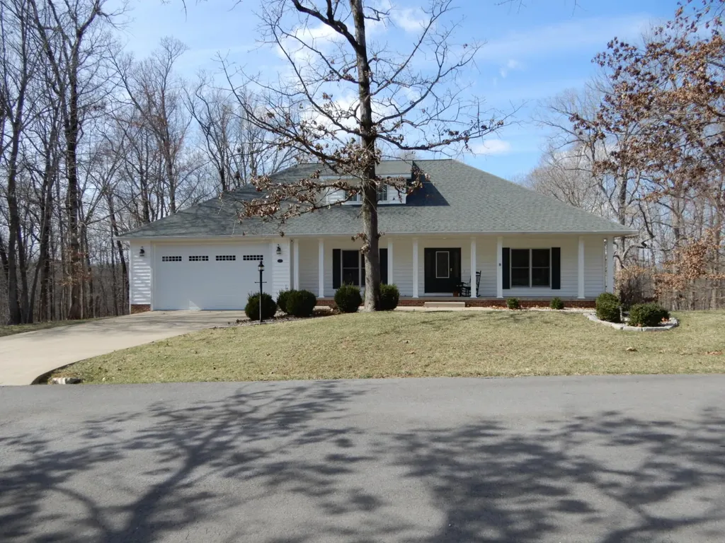 718 Marina Village Drive Grand Rivers KY 42045