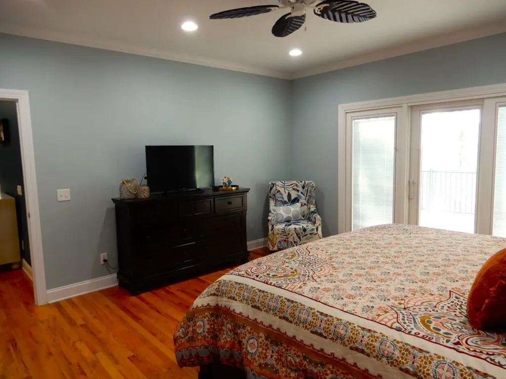 718 Marina Village Drive Grand Rivers KY 42045